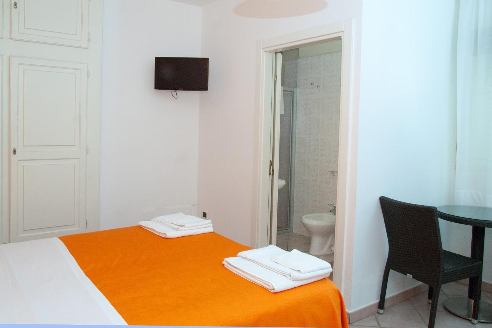 Hotel Villa Giovanna Torre Suda Exterior photo